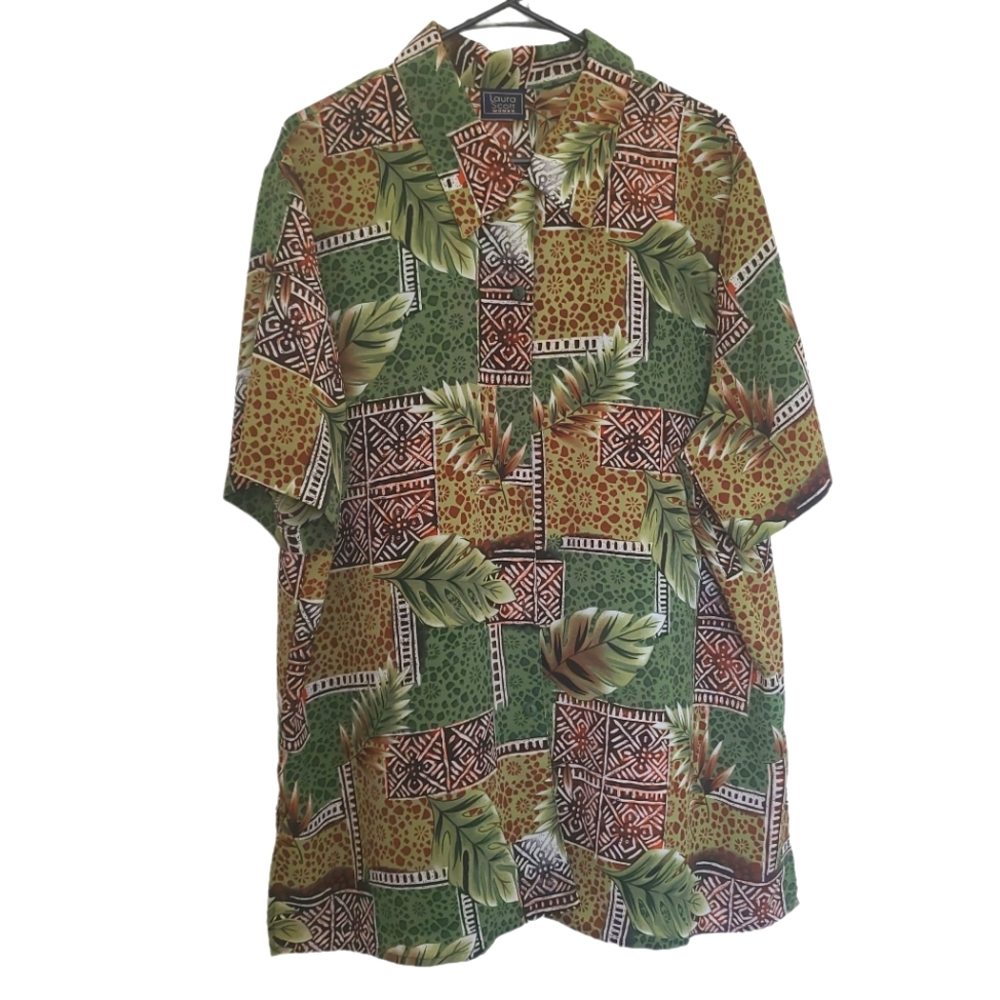 Laura scott woman plus sized vintage short sleeve button-up palm leaf print